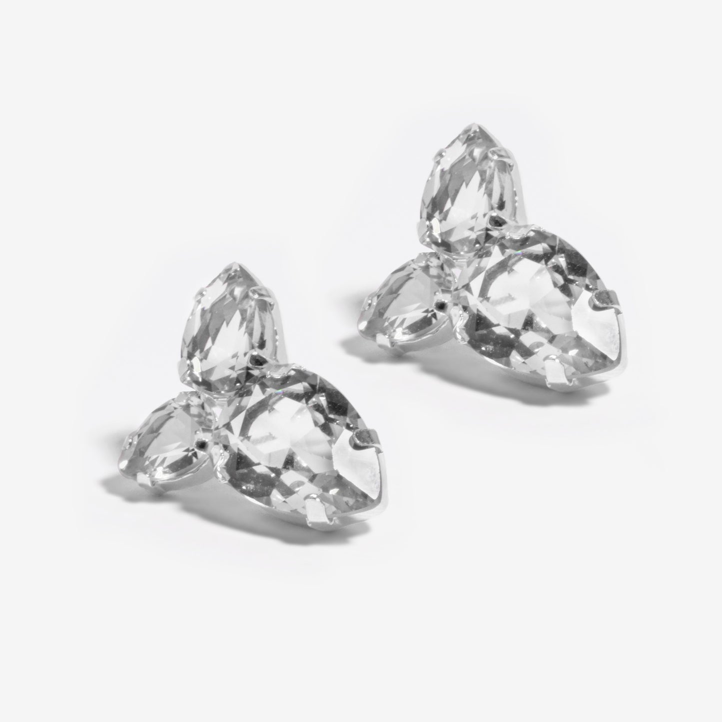 Rhodium Plated Sterling Silver Short earrings drop white crystal from Magnolia