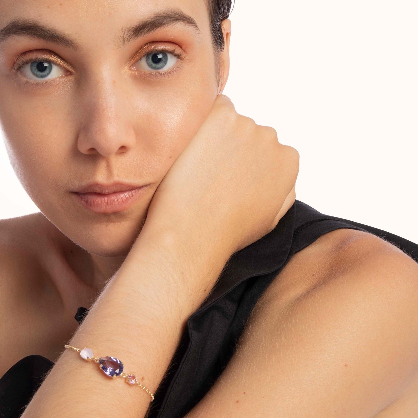 Pulsera lágrima cristal morado en Plata de Blooming