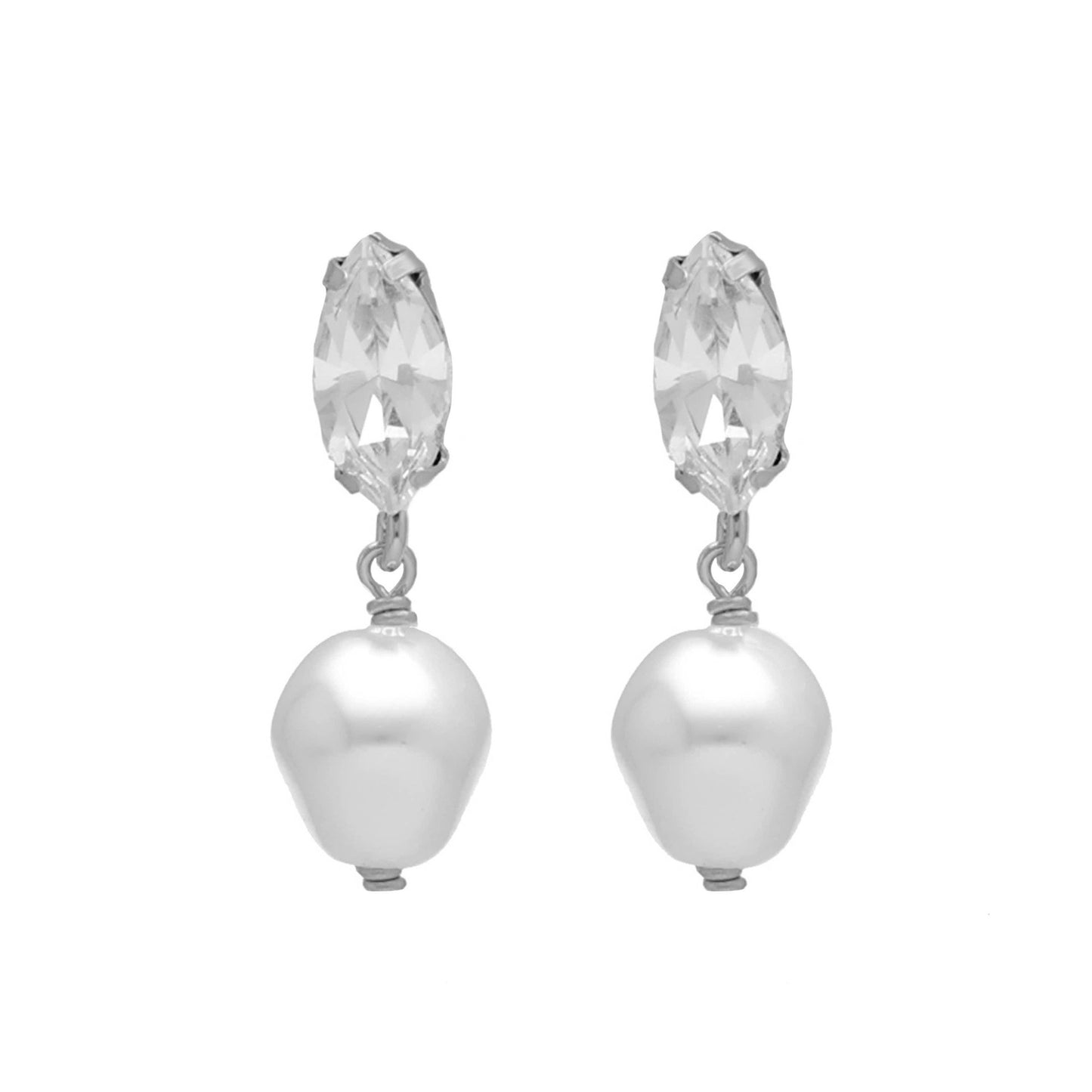 Pendientes cortos cristales y perlas blanco en Plata de Purpose