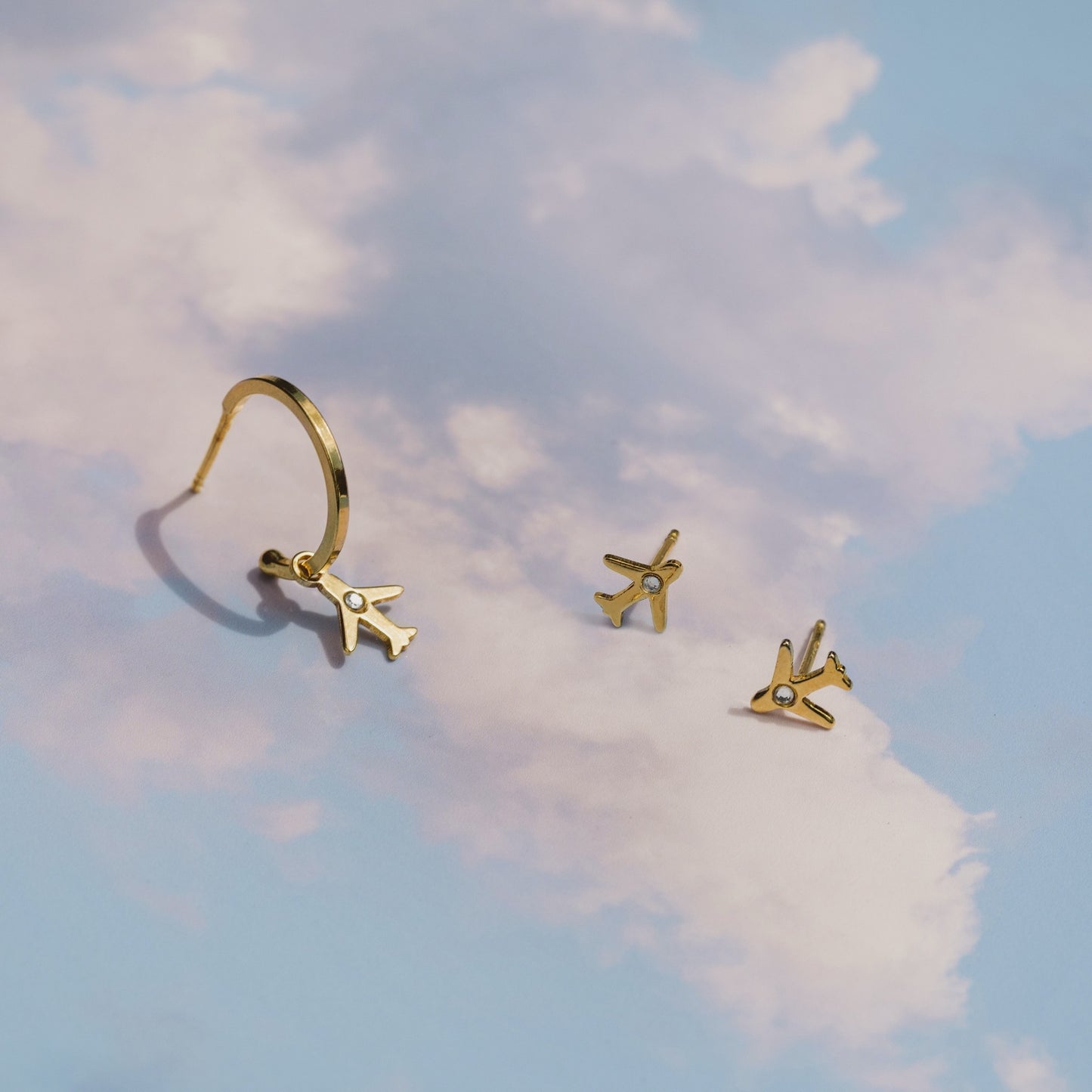 Pendientes aro avión cristal blanco en Plata de Dakota