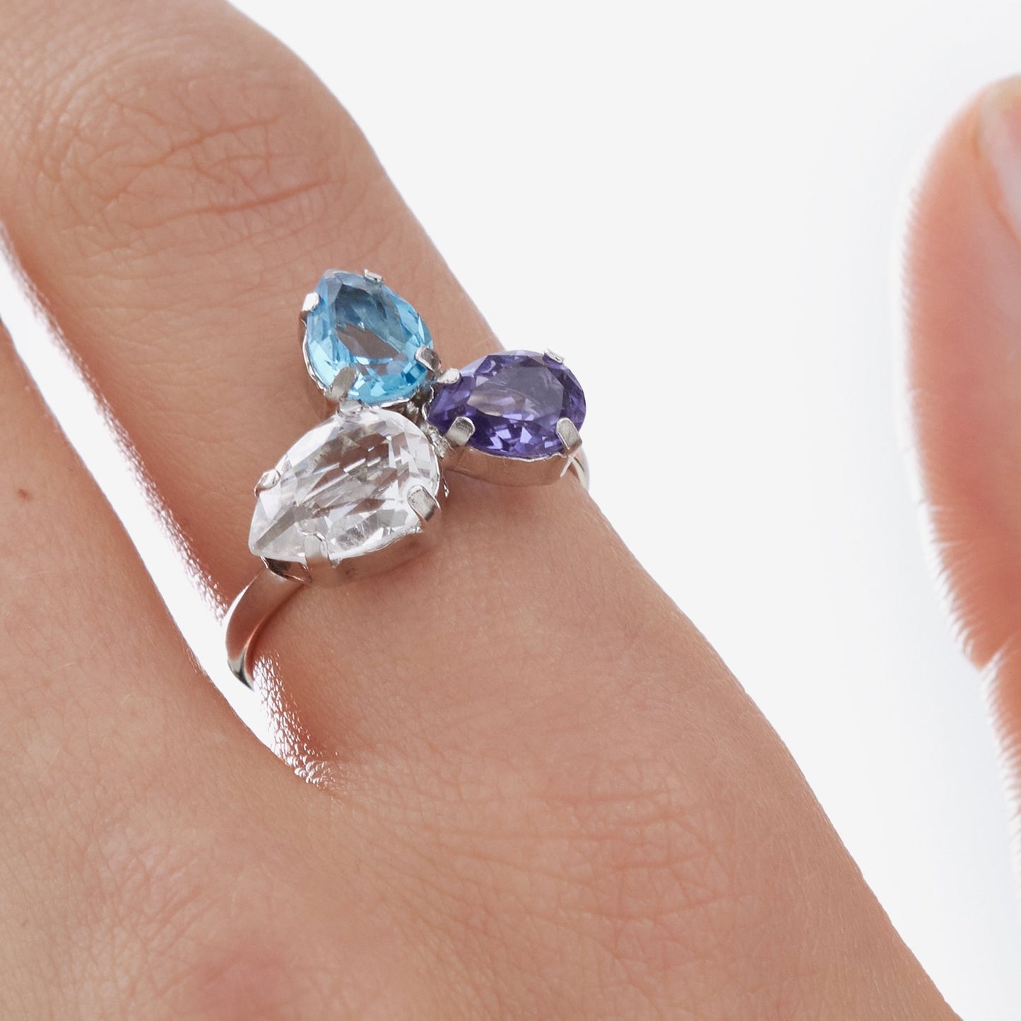 Anillo ajustable lágrima cristal morado en Plata baño rodio de Glory