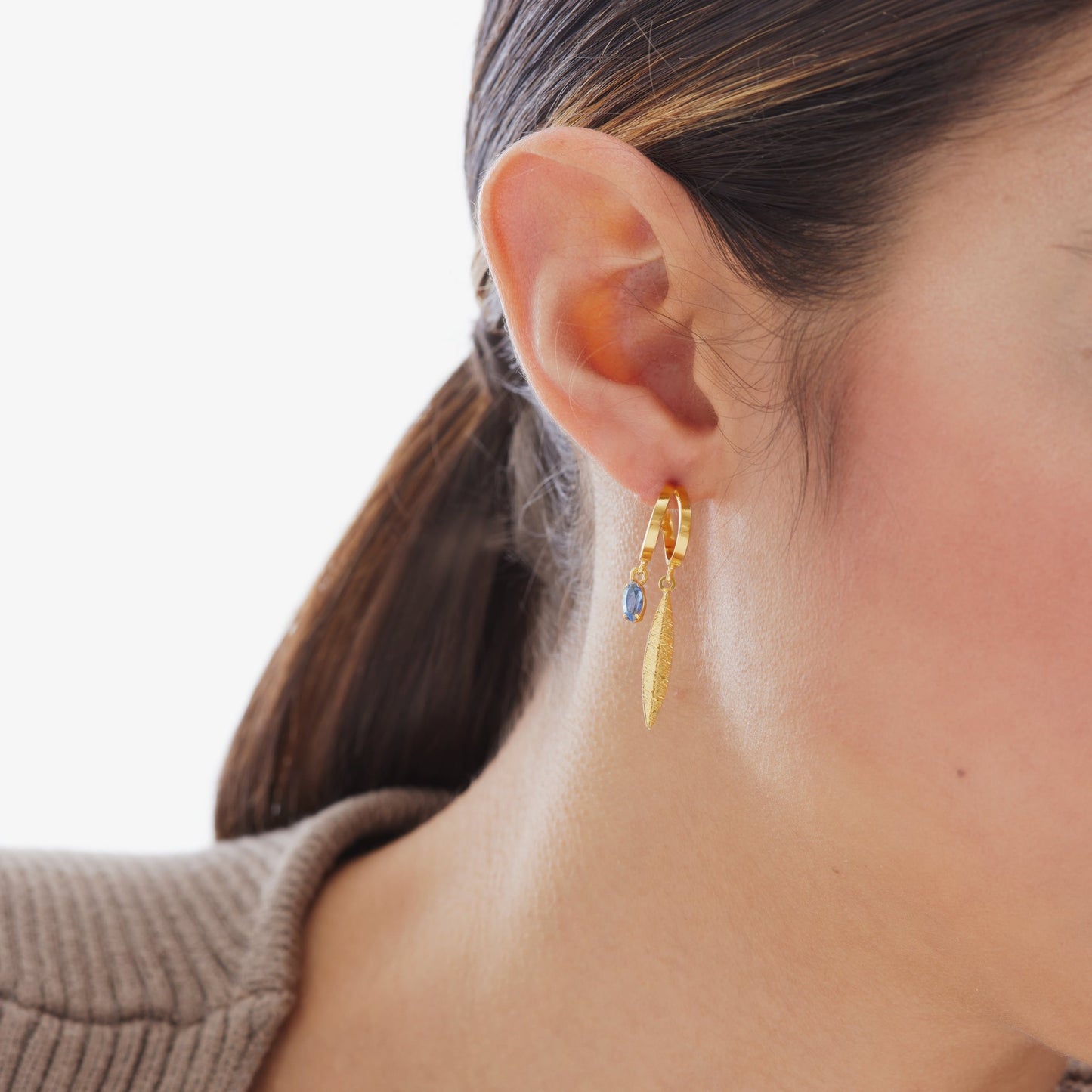 Sterling Silver Hoop earrings leaf blue crystal from Lisbon