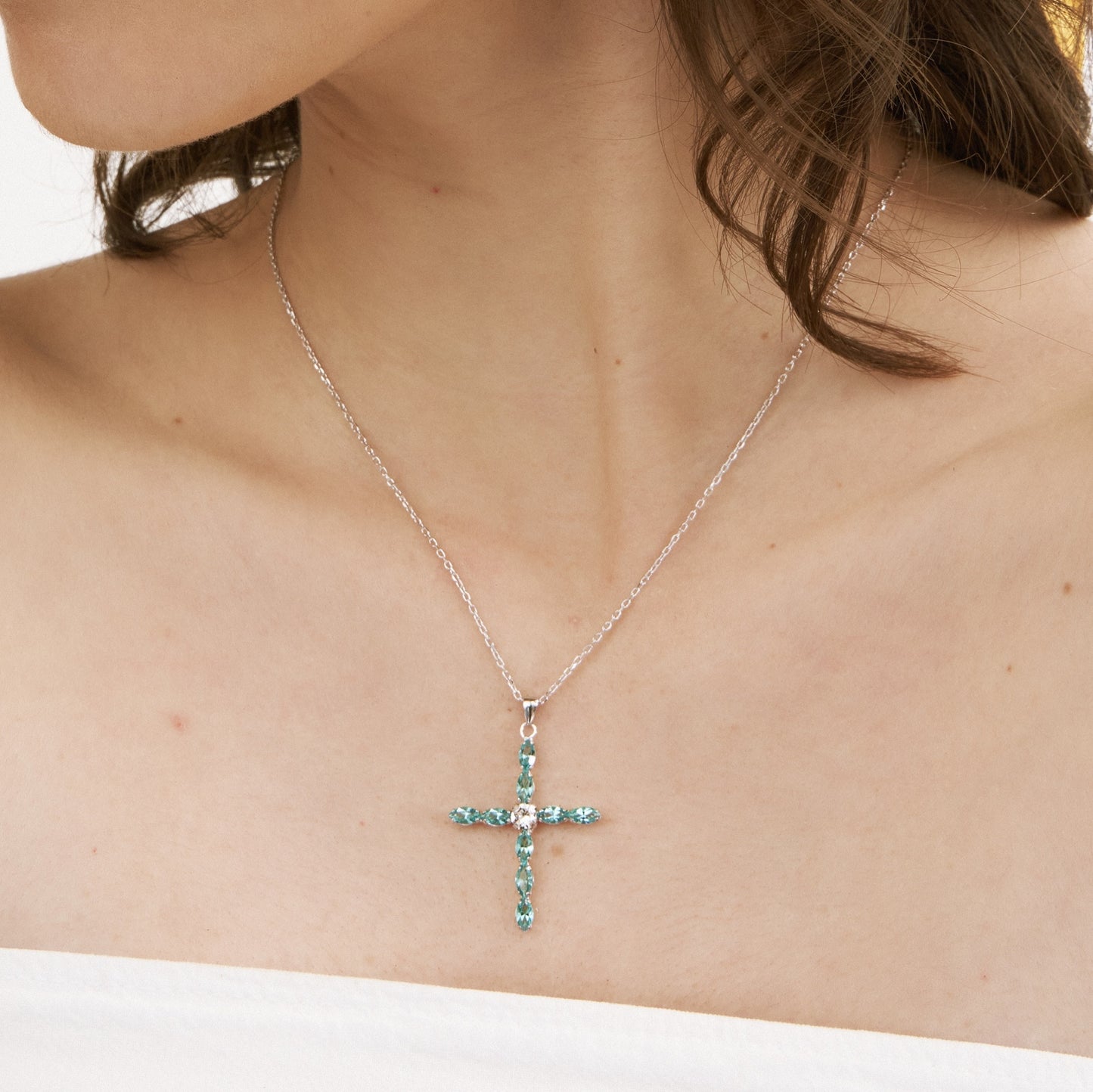 Rhodium Plated Sterling Silver Short necklace cross crystal from Las Estaciones