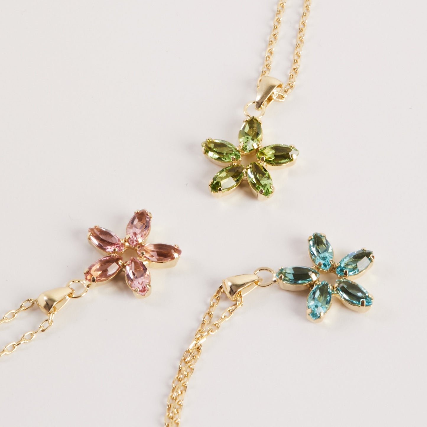 Gold plated Sterling Silver Short necklace flower crystal from Las Estaciones