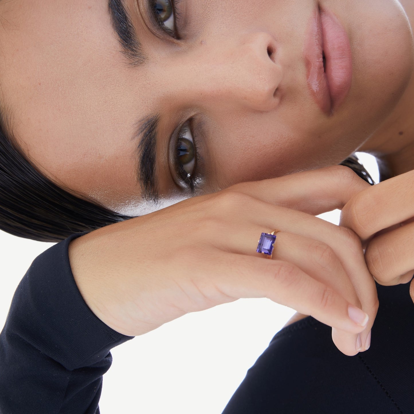 Anillo ajustable rectángulo cristal morado en Plata baño Oro de Serenity