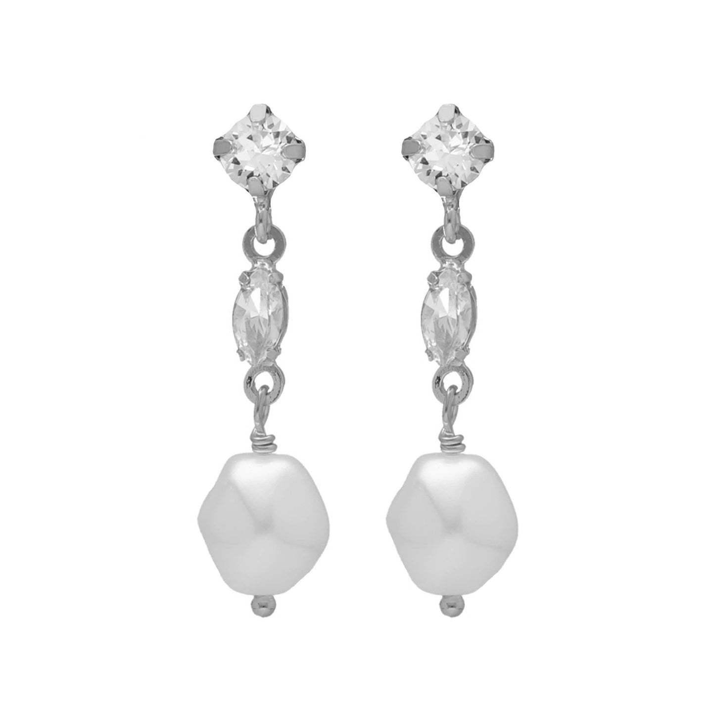 Pendientes cortos cristales y perlas blanco en Plata de Purpose