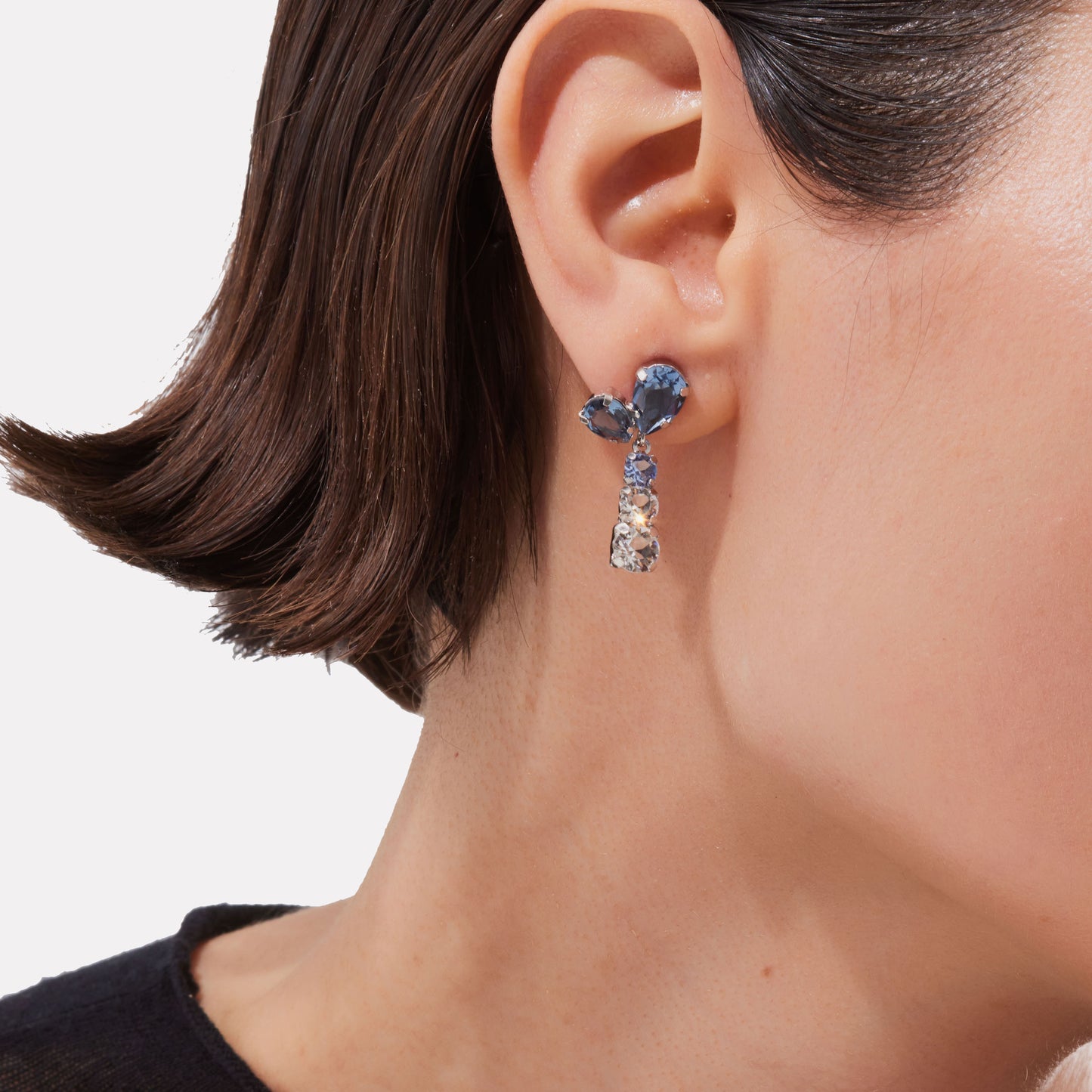 Rhodium plated Sterling Silver Long earrings drops blue crystal from Illume