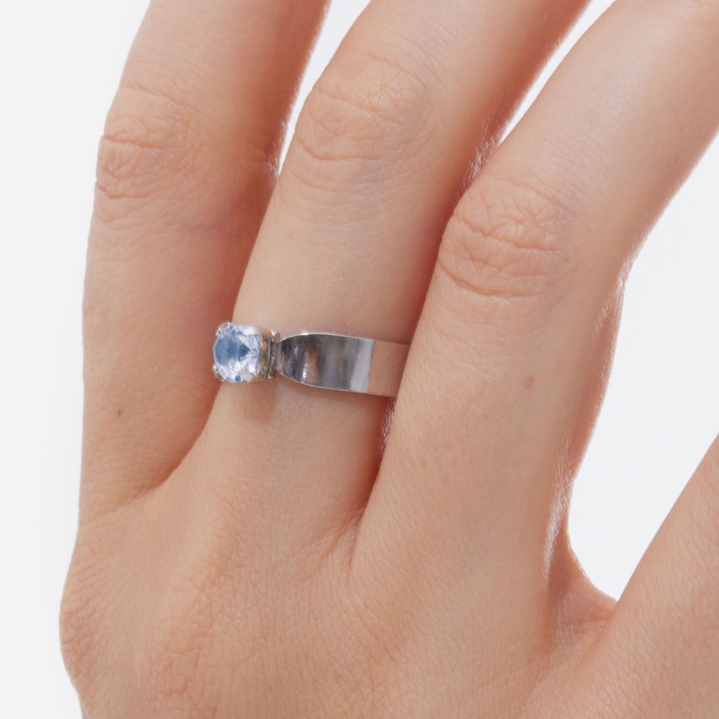 Rhodium plated Sterling Silver Adjustable ring crystal from Illume