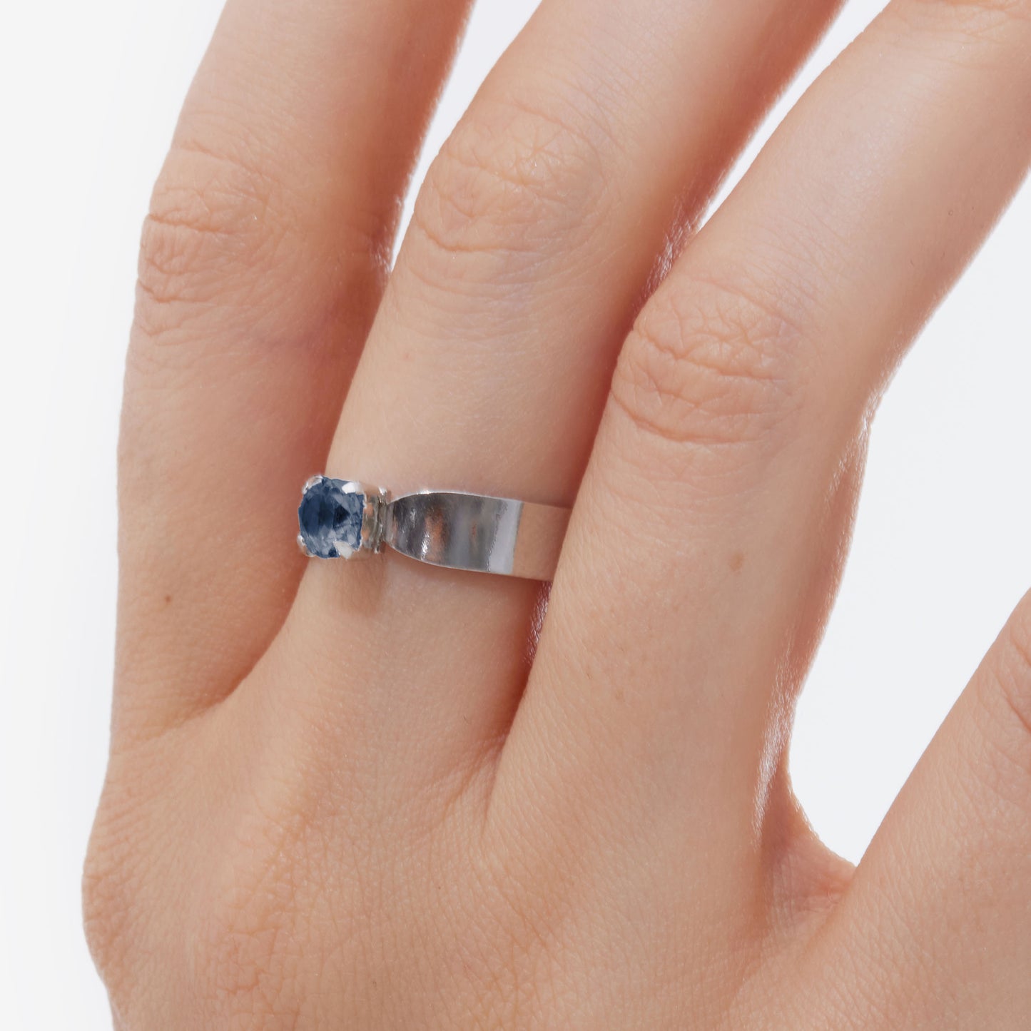 Rhodium plated Sterling Silver Adjustable ring crystal from Illume