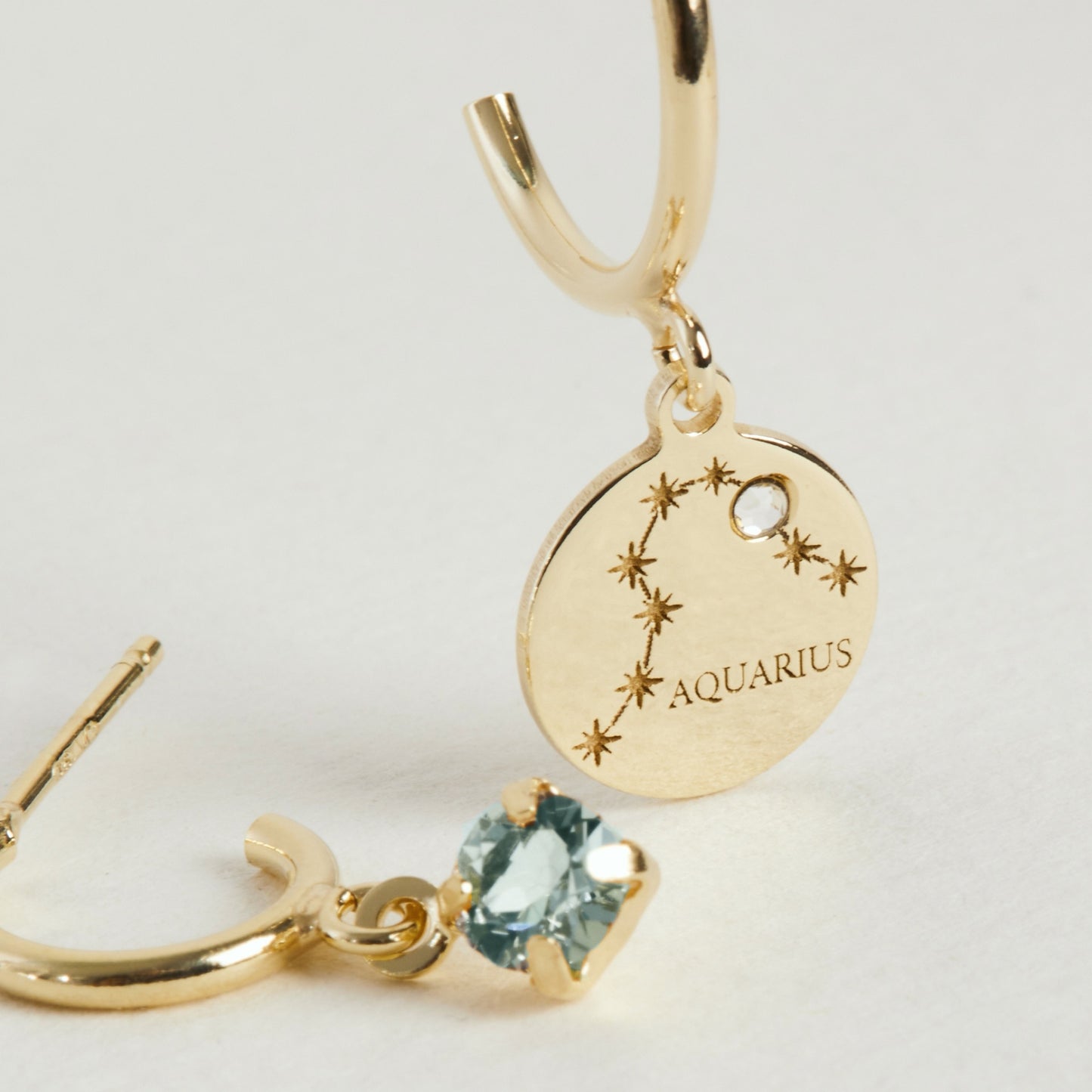 Pendientes aro horóscopo cristal blanco en Plata baño Oro de Zodiac