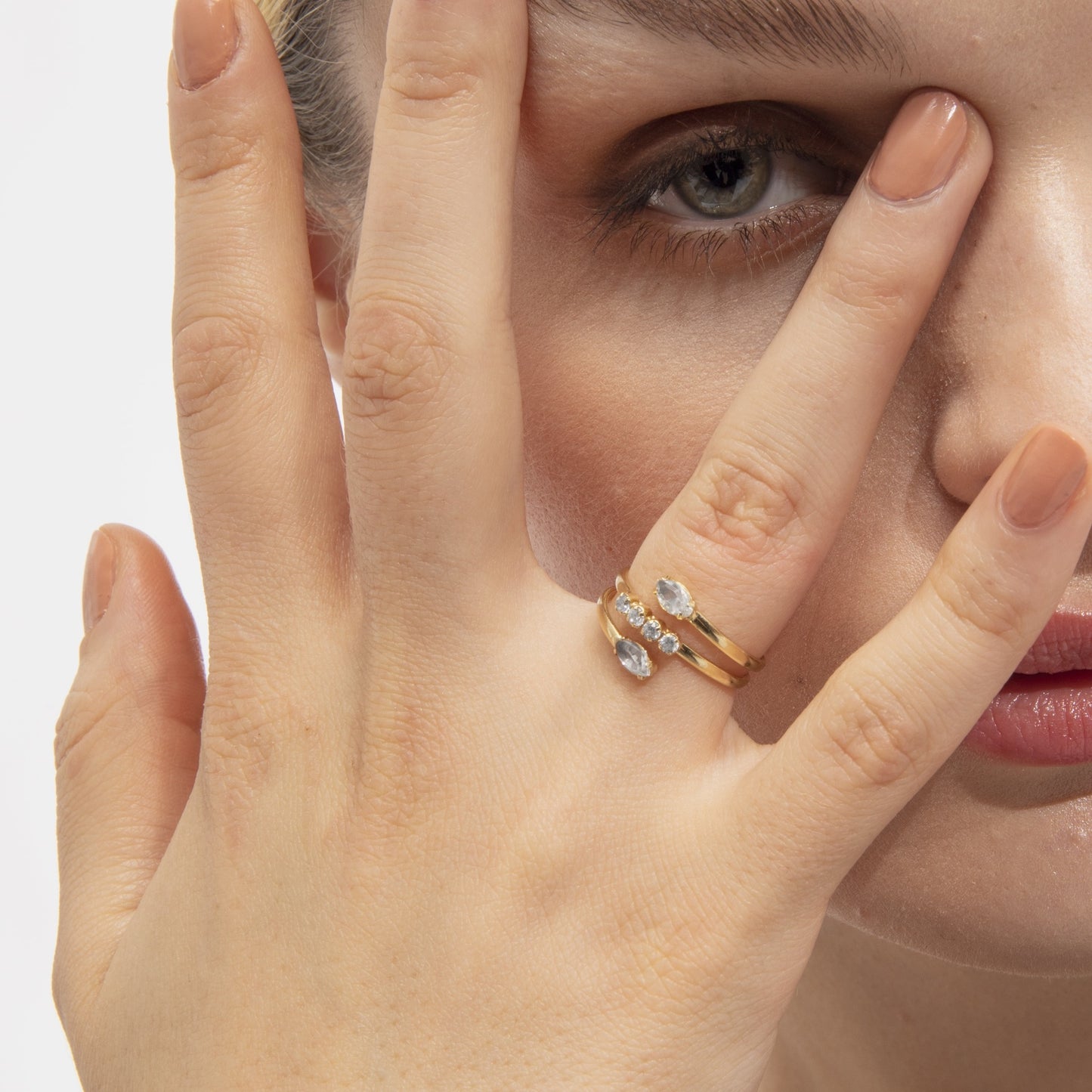 Sterling Silver Ring spiral white crystal from Halo