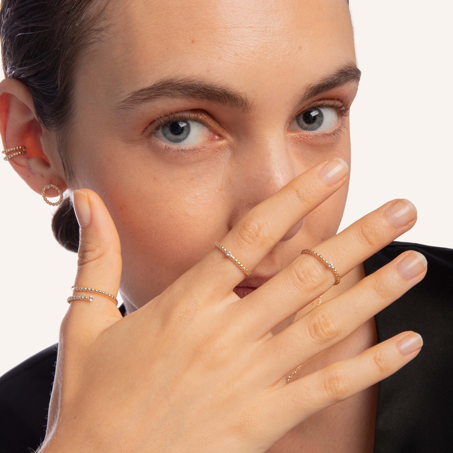 Anillo trenzada cristal blanco en Plata de Daphne